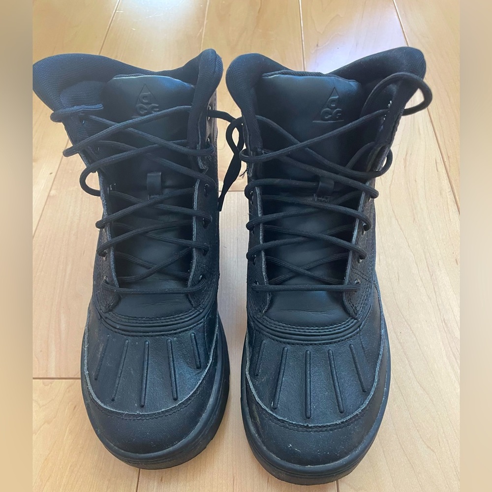 NIKE WATERPROOF ACG BOOTS Black size 6.5